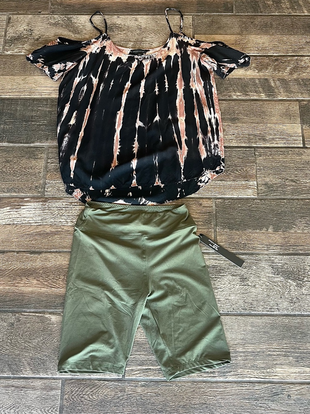 New Mix Athletic bike shorts OS & Rock & Republic cold shoulder BOHO top M